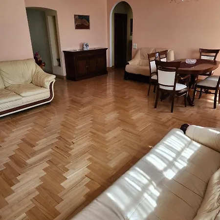 Happy Inn Arka The Heart Of Old Town, Self-Check-In, A-C, Car-Parking, Balkony VNO Buitenkant foto