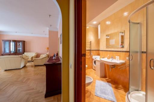 Happy Arka The Heart Of Old Town, Self-check-in, A-c, Car-parking, Balkony Dzīvoklis Vilnius